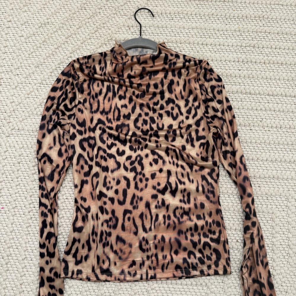 Leopard Print Top - Picture 4 of 4
